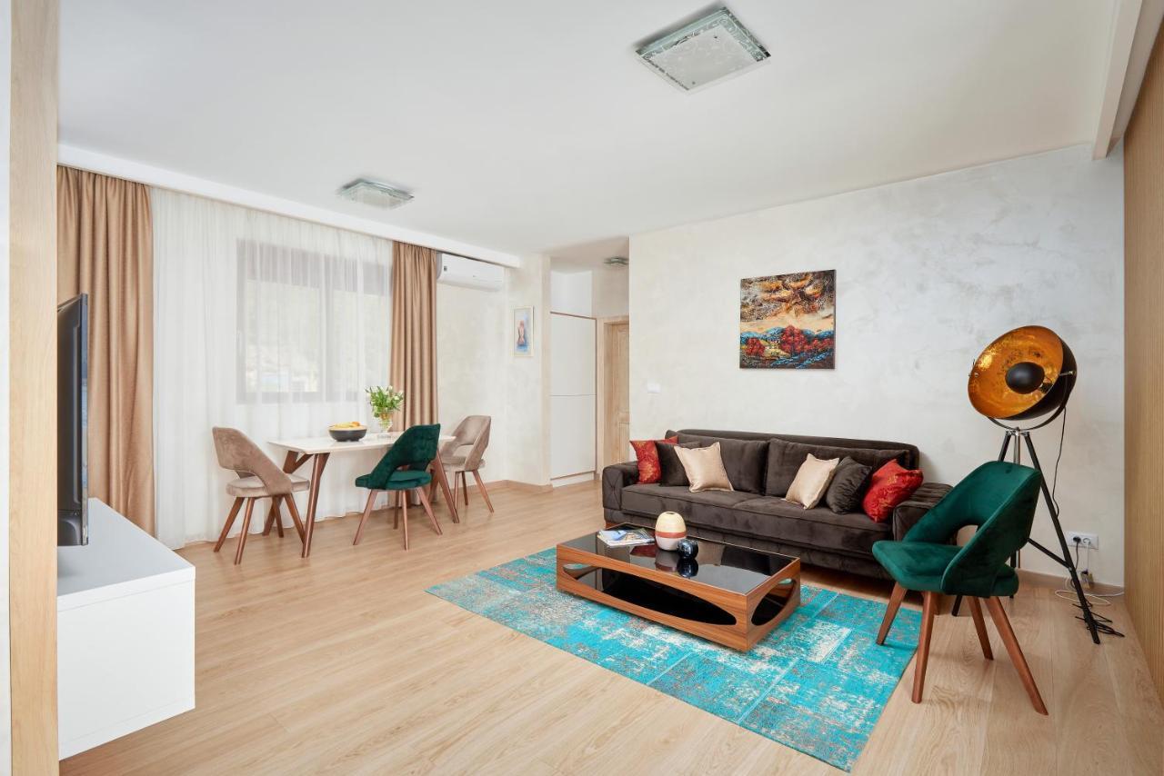 Noa With Sea View Апартаменти *